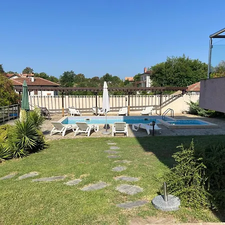 Apartmán Sunny House Pismenovo