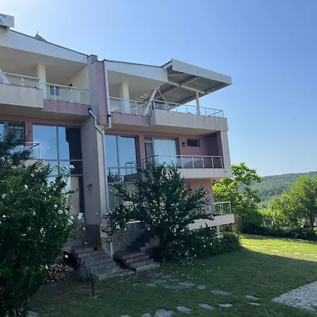 Sunny House 아파트 *